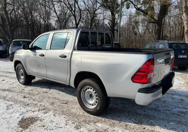 TOYOTA Hilux 2.4 D-4D Double Cab DLX 4x4