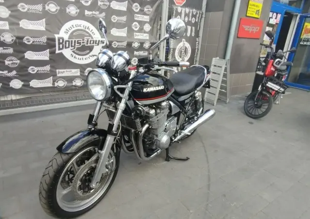 KAWASAKI ZR 