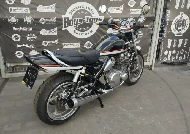 KAWASAKI ZR 
