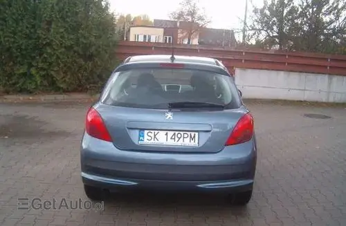 PEUGEOT 207 