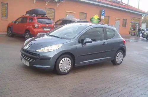 PEUGEOT 207 
