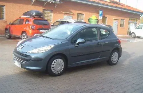 PEUGEOT 207 