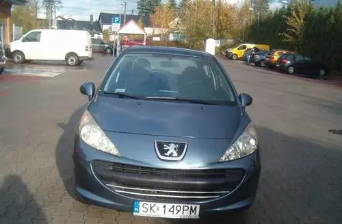 PEUGEOT 207 