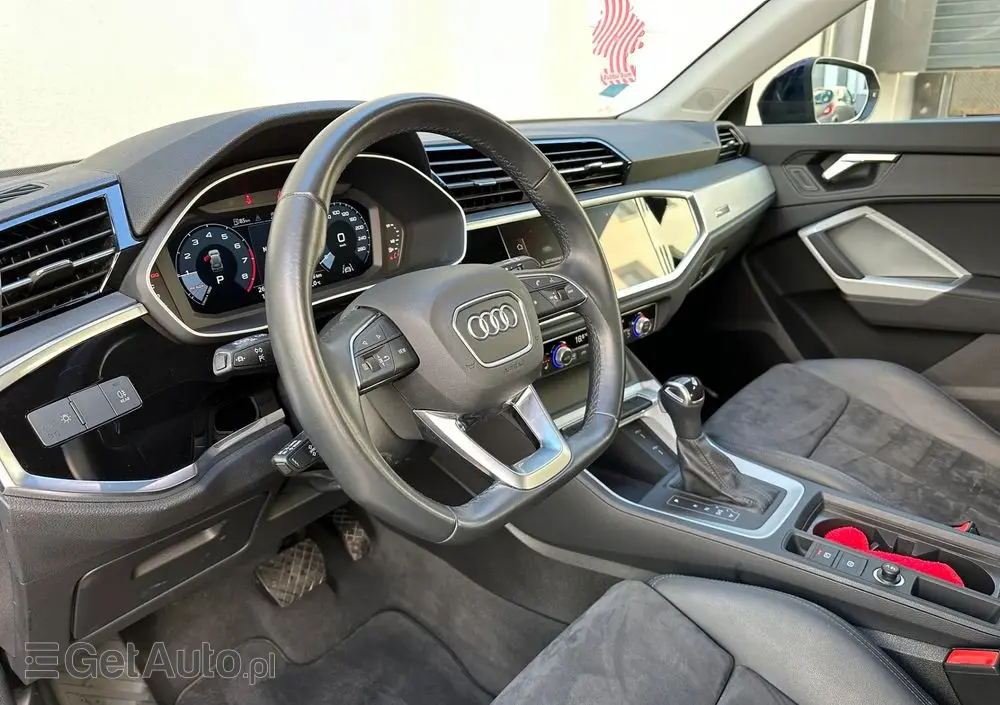 AUDI Q3 35 TFSI S line S tronic