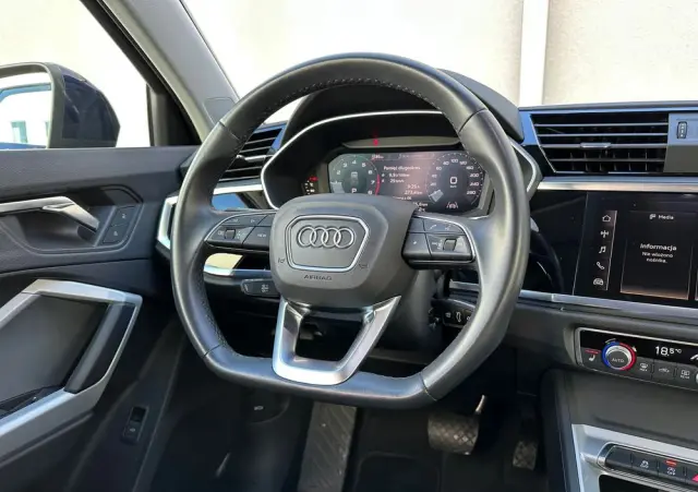 AUDI Q3 35 TFSI S line S tronic