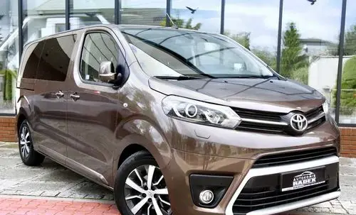 TOYOTA Proace 