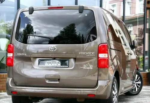 TOYOTA Proace 