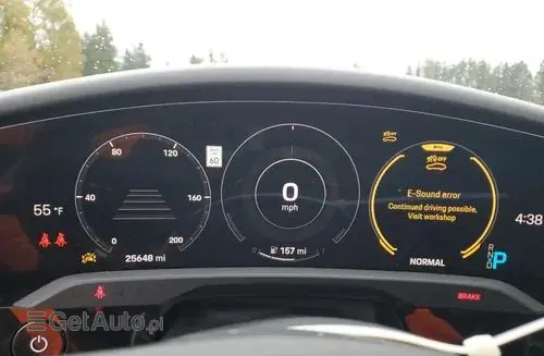 PORSCHE Taycan 