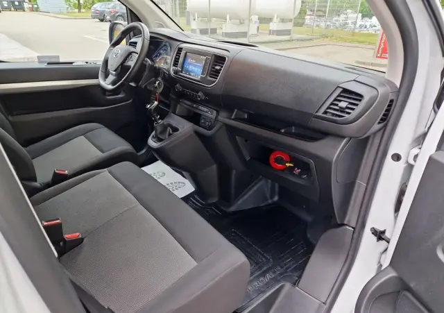TOYOTA PROACE 