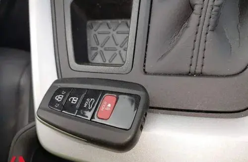 TOYOTA Rav 4 
