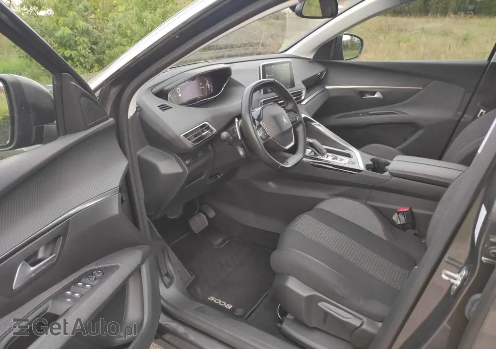 PEUGEOT 5008 1.2 PureTech Active S&S EAT8