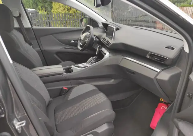 PEUGEOT 5008 1.2 PureTech Active S&S EAT8