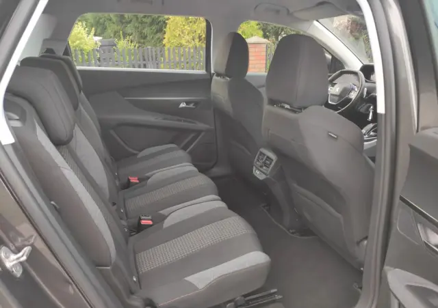PEUGEOT 5008 1.2 PureTech Active S&S EAT8