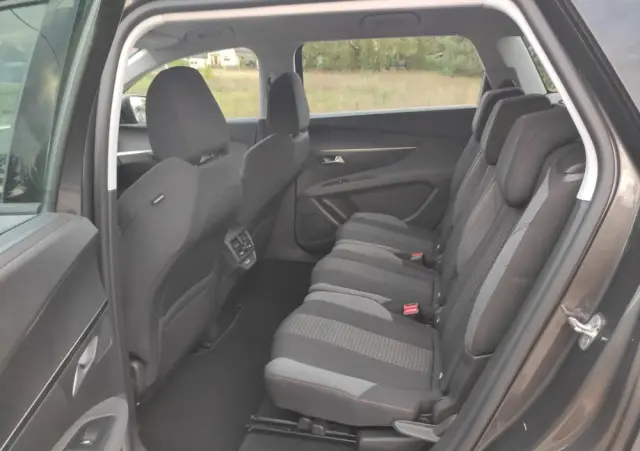 PEUGEOT 5008 1.2 PureTech Active S&S EAT8