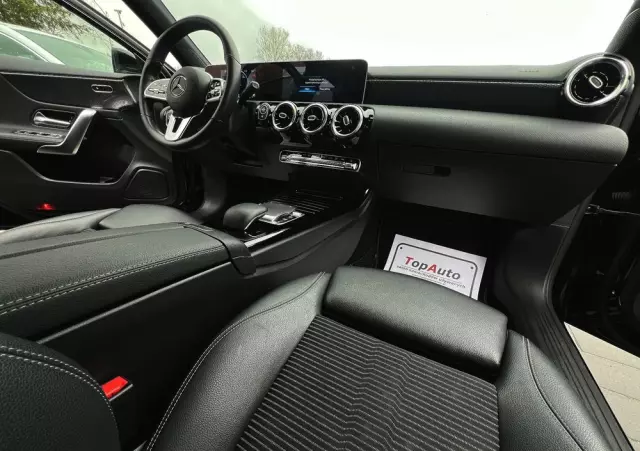 MERCEDES-BENZ Klasa A 200 d 8G-DCT Style