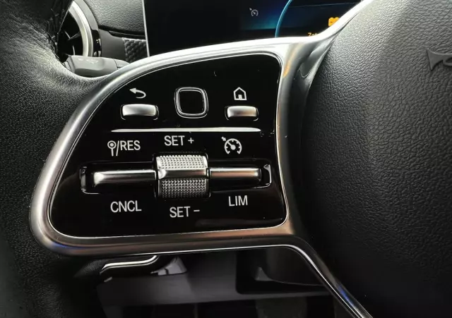 MERCEDES-BENZ Klasa A 200 d 8G-DCT Style