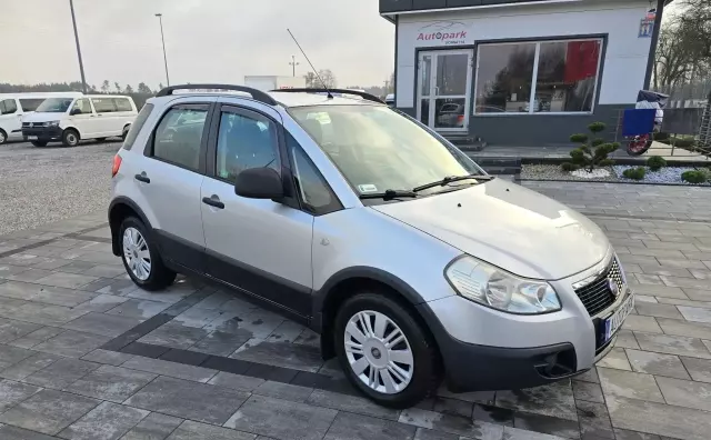 FIAT Sedici 1.6 i 16V (107 KM)