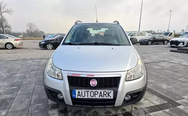 FIAT Sedici 1.6 i 16V (107 KM)