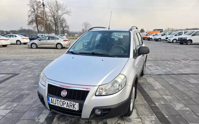 FIAT Sedici 1.6 i 16V (107 KM)