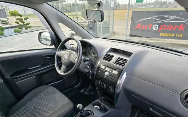 FIAT Sedici 1.6 i 16V (107 KM)