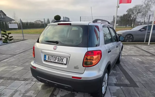 FIAT Sedici 1.6 i 16V (107 KM)