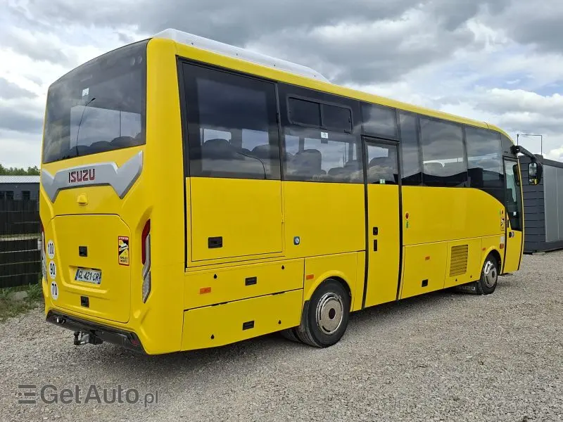 ISUZU Grand Toro Grand Toro 11t km 2022 MD9 Nawigo Wing Rosero 