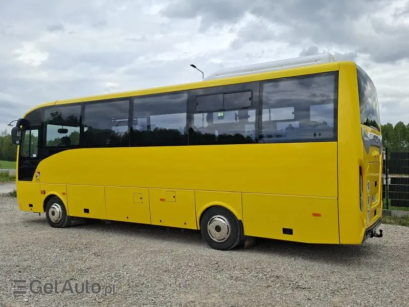 ISUZU Grand Toro Grand Toro 11t km 2022 MD9 Nawigo Wing Rosero 