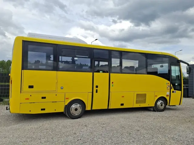 ISUZU Grand Toro Grand Toro 11t km 2022 MD9 Nawigo Wing Rosero 