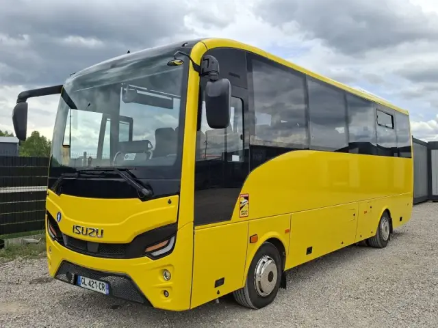 ISUZU Grand Toro Grand Toro 11t km 2022 MD9 Nawigo Wing Rosero 