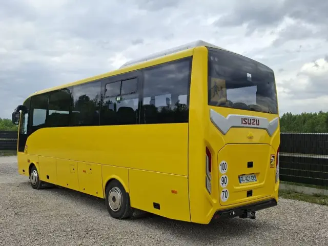ISUZU Grand Toro Grand Toro 11t km 2022 MD9 Nawigo Wing Rosero 