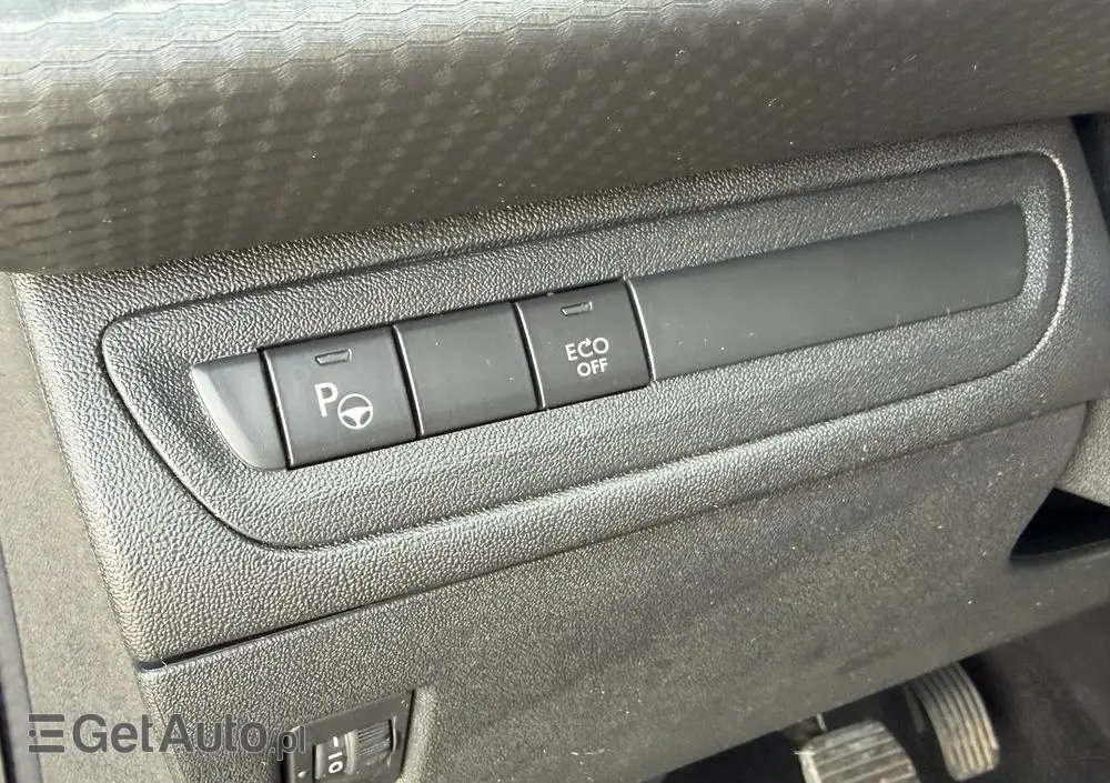 PEUGEOT 2008 PureTech 130 Stop&Start Allure