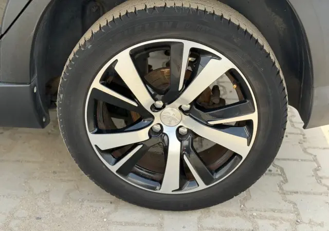 PEUGEOT 2008 PureTech 130 Stop&Start Allure