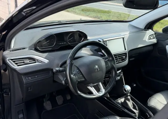 PEUGEOT 2008 PureTech 130 Stop&Start Allure