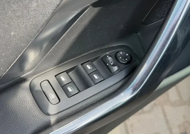 PEUGEOT 2008 PureTech 130 Stop&Start Allure