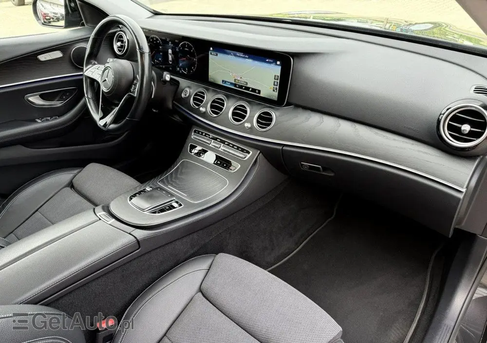 MERCEDES-BENZ Klasa E 400 d 4Matic 9G-TRONIC AMG Line