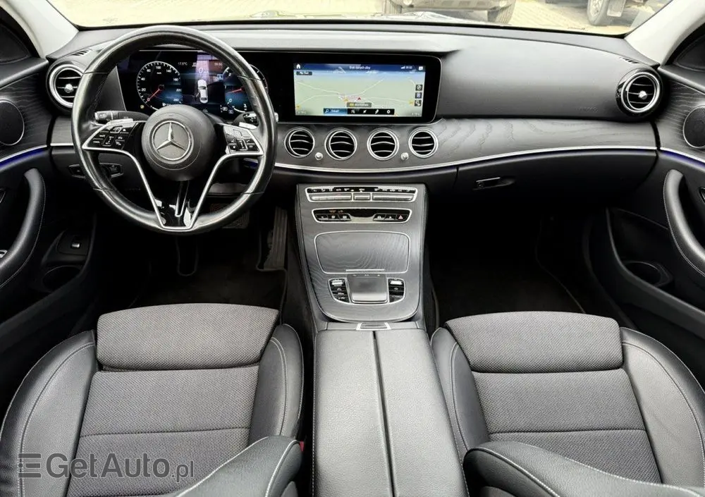 MERCEDES-BENZ Klasa E 400 d 4Matic 9G-TRONIC AMG Line