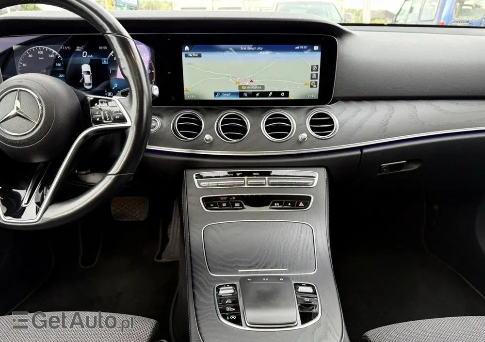 MERCEDES-BENZ Klasa E 400 d 4Matic 9G-TRONIC AMG Line