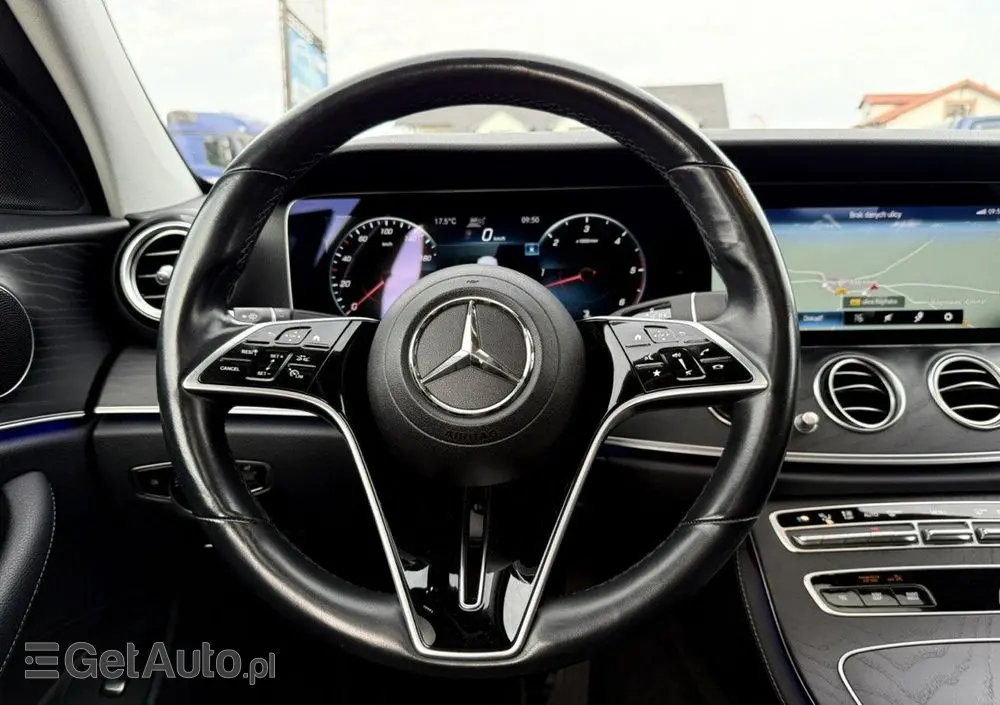 MERCEDES-BENZ Klasa E 400 d 4Matic 9G-TRONIC AMG Line