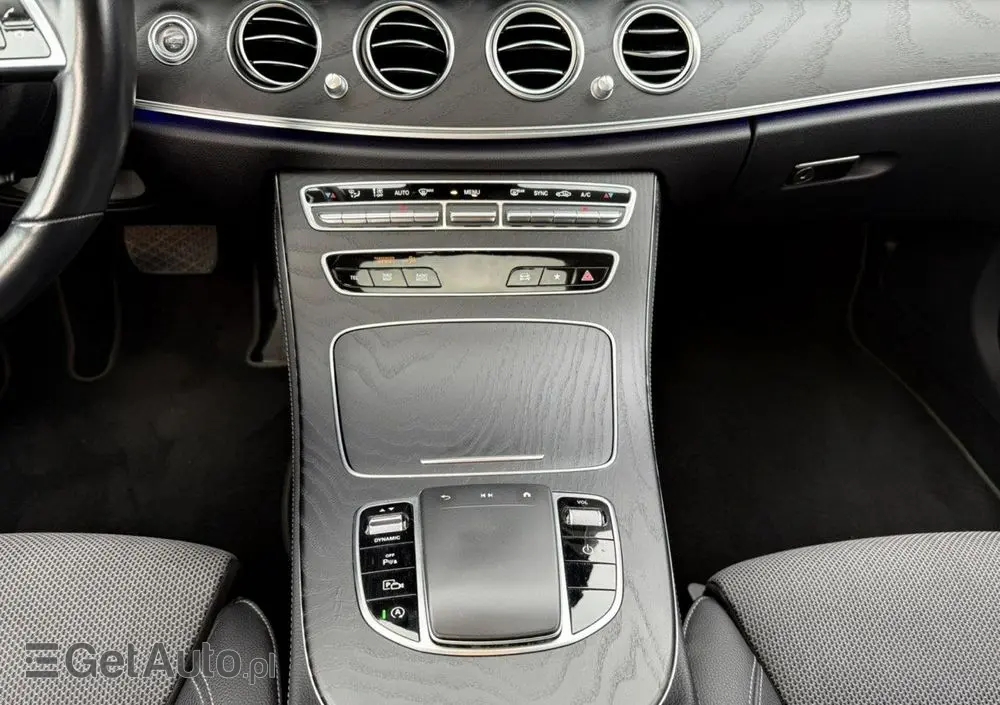 MERCEDES-BENZ Klasa E 400 d 4Matic 9G-TRONIC AMG Line