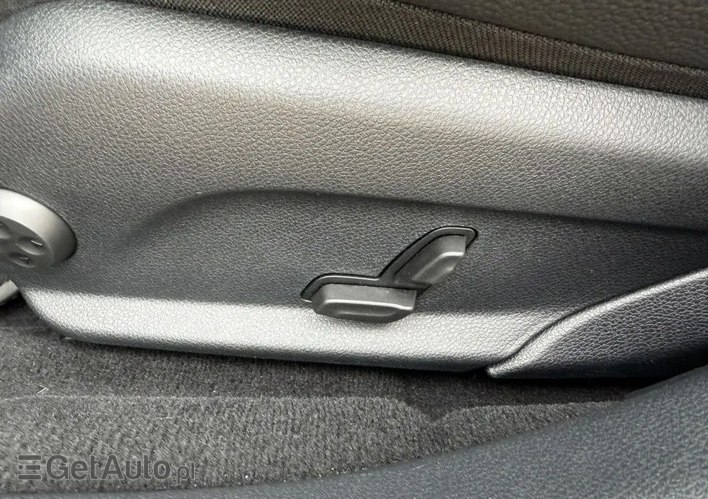 MERCEDES-BENZ Klasa E 400 d 4Matic 9G-TRONIC AMG Line