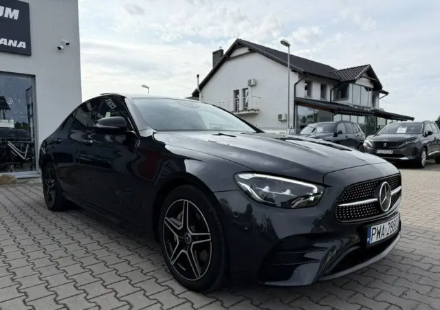 MERCEDES-BENZ Klasa E 400 d 4Matic 9G-TRONIC AMG Line