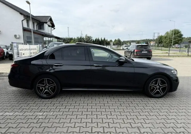 MERCEDES-BENZ Klasa E 400 d 4Matic 9G-TRONIC AMG Line