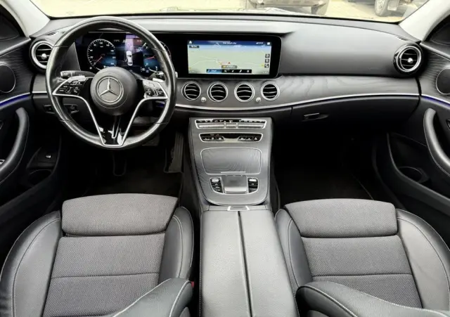 MERCEDES-BENZ Klasa E 400 d 4Matic 9G-TRONIC AMG Line