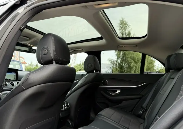 MERCEDES-BENZ Klasa E 400 d 4Matic 9G-TRONIC AMG Line