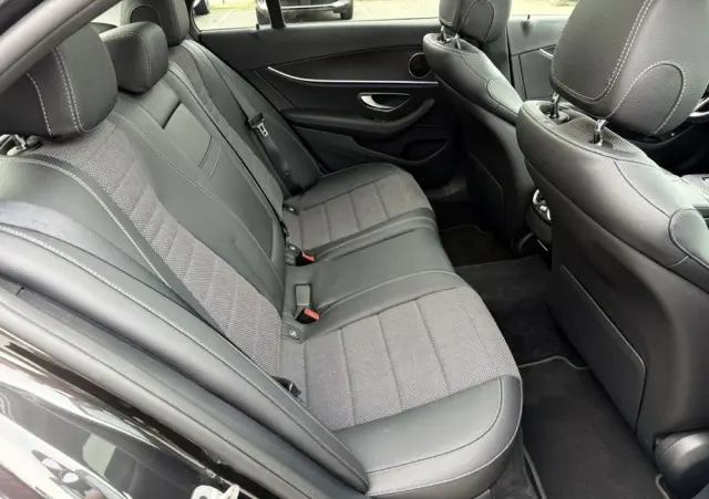 MERCEDES-BENZ Klasa E 400 d 4Matic 9G-TRONIC AMG Line