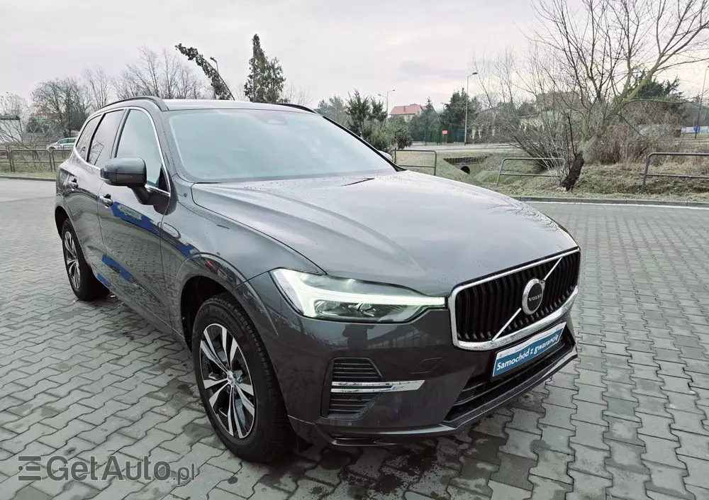 VOLVO XC 60 B4 D Momentum Pro