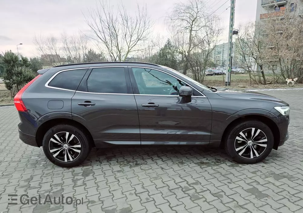 VOLVO XC 60 B4 D Momentum Pro