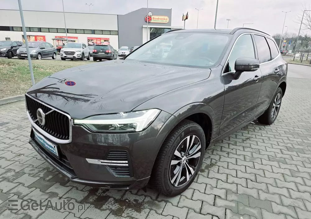 VOLVO XC 60 B4 D Momentum Pro
