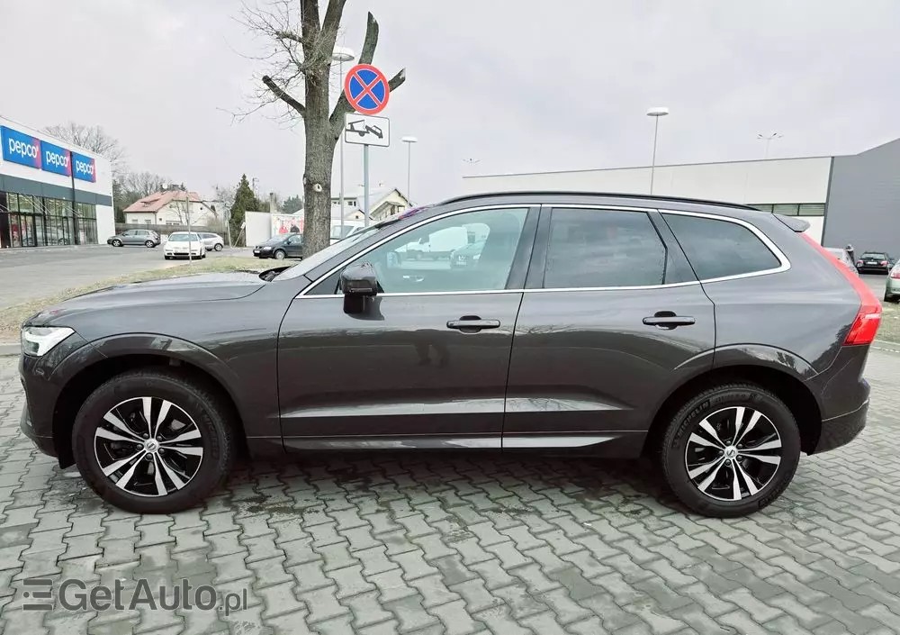VOLVO XC 60 B4 D Momentum Pro