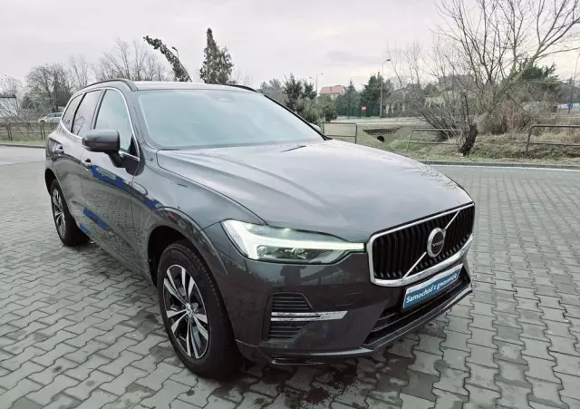VOLVO XC 60 B4 D Momentum Pro